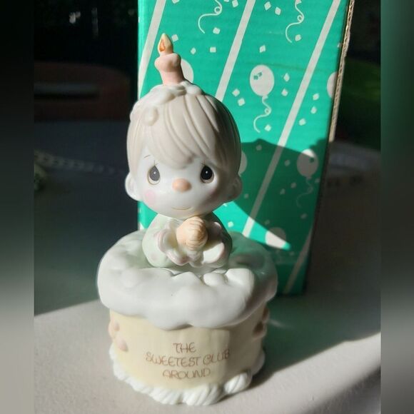 Precious Moments "The Sweetest Club Around" 1988 - Picture 1 of 5